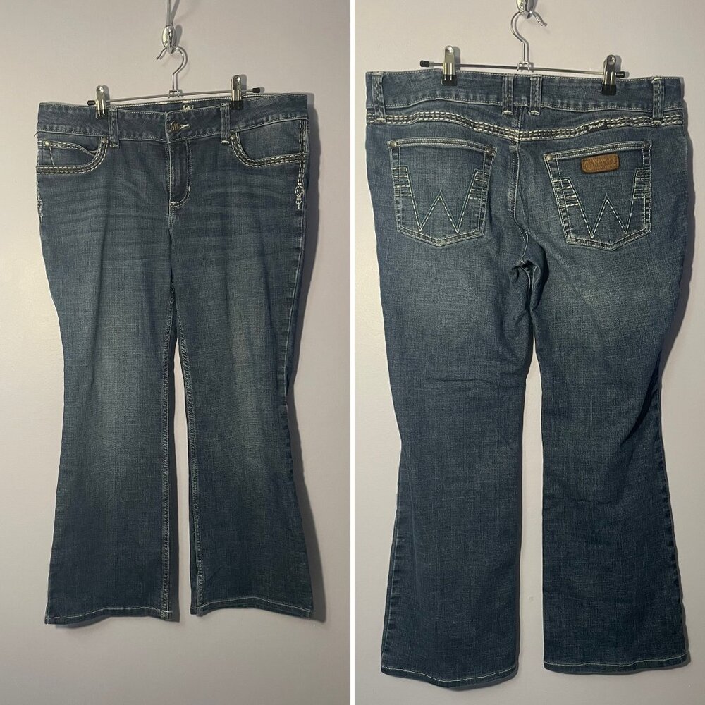 Womens 15 x 27 (hemmed) Wrangler Jeans